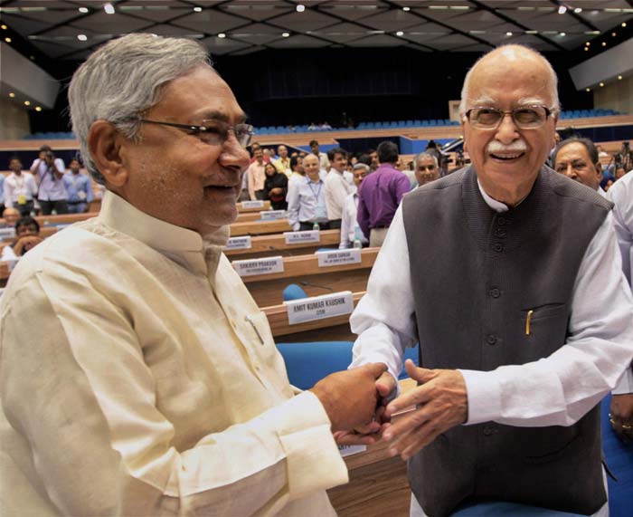 At PM\'s harmony meet, unlikely politicians spotted together