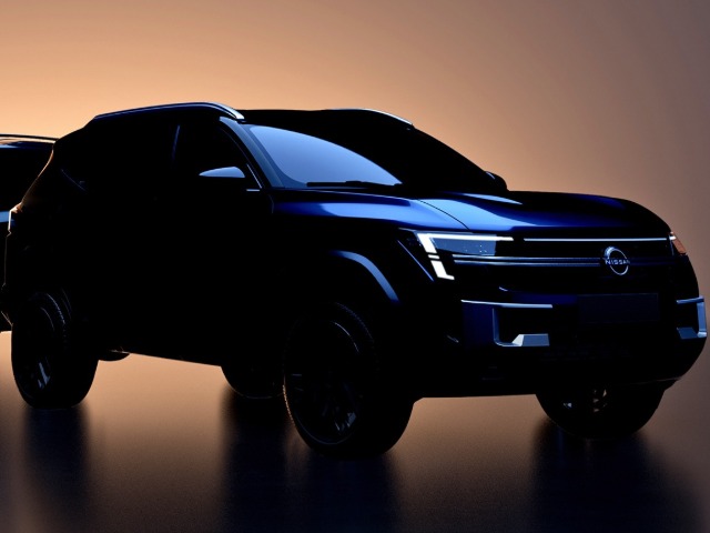 Nissan ने दिखाई अपनी नई कार की झलक