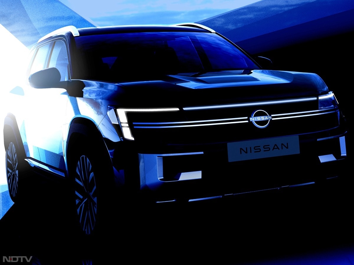 Nissan ने दिखाई अपनी नई कार की झलक