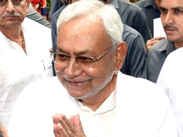 नीतीश कुमार ने आठवीं बार ली बिहार मुख्यमंत्री पद की शपथ, तेजस्वी यादव बने उपमुख्यमंत्री