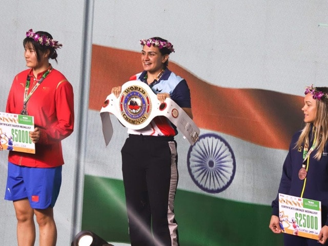 Photo : World Boxing Championship: नीतू और स्वीटी ने रचा इतिहास, महिला विश्व मुक्केबाजी चैंपियनशिप में जीते ऐतिहासिक स्वर्ण पदक