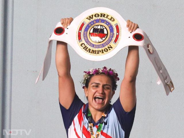 World Boxing Championship: नीतू और स्वीटी ने रचा इतिहास, महिला विश्व मुक्केबाजी चैंपियनशिप में जीते ऐतिहासिक स्वर्ण पदक