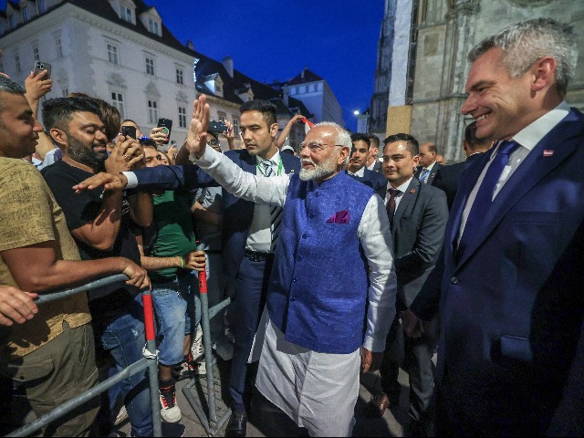 ऑस्ट्रेलिया के वियना में प्रधानमंत्री नरेंद्र मोदी का प्रवासी भारतीयों ने किया जोरदार स्वागत, देखें तस्वीरें
