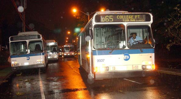 Commuters whose trains home were canceled flooded into the subway seeking other routes to Queens. <br><br>(NYT Photo)