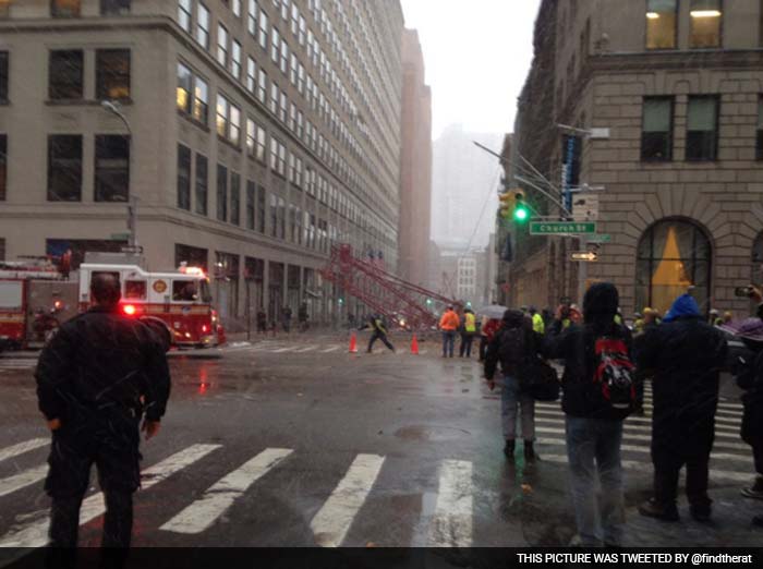 5 Pics: Construction Crane Collapses In New York\'s Manhattan