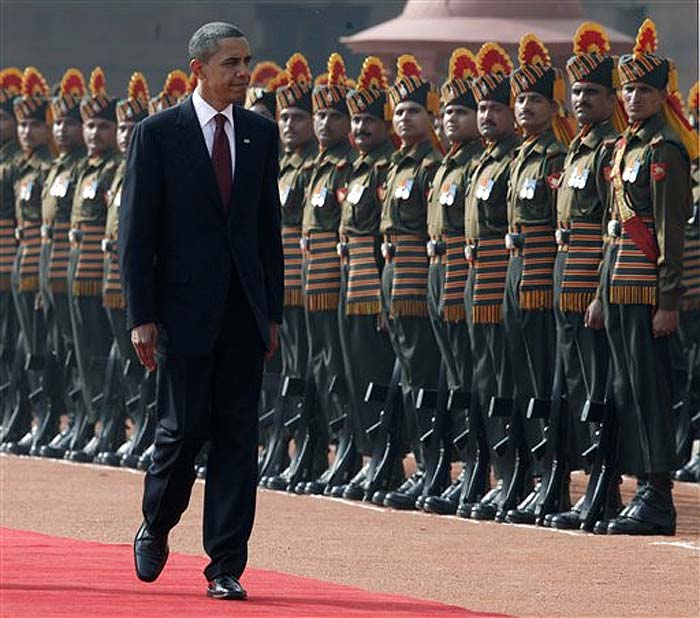 US President Barack Obama inspects the guard of honour during a ceremonial reception at Rashtrapati Bhavan, the Presidential Palace, in New Delhi, India, Monday, Nov 8, 2010. Obama is on a three-day visit to the world's largest democracy.(AP Photo)