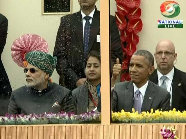 Thumbs Up from R-Day Chief Guest, President Obama