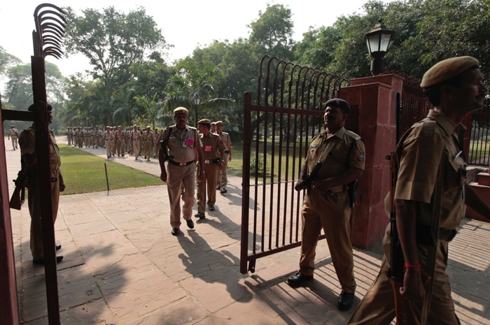 Around 2,000 police and paramilitary personnel have been deployed in and around the ITC Maurya hotel in Delhi which had earlier hosted US Presidents Bill Clinton in 2000 and George W Bush in 2006 besides US Secretary of State Hillary Clinton last year. (AP Photo)