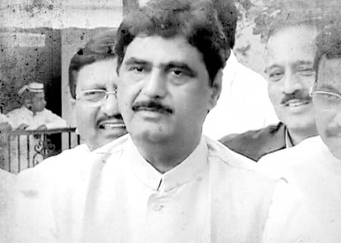 <b>Gopinath Munde:</b> BJP leader was killed in a road accident in Delhi on June. His body was brought to his native village Parli in Maharashtra's Beed district for cremation with full state honours. (<a style="text-decoration:underline!important;" href="http://www.ndtv.com/article/india/gopinath-munde-dies-after-road-accident-in-delhi-535047"><b>Read More &raquo;</b></a>)