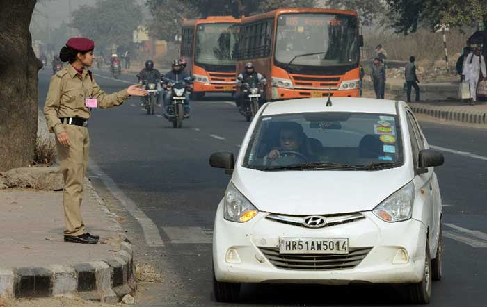 An even number car challaned at ITO on the first day of the trial of odd even formula in Delhi.