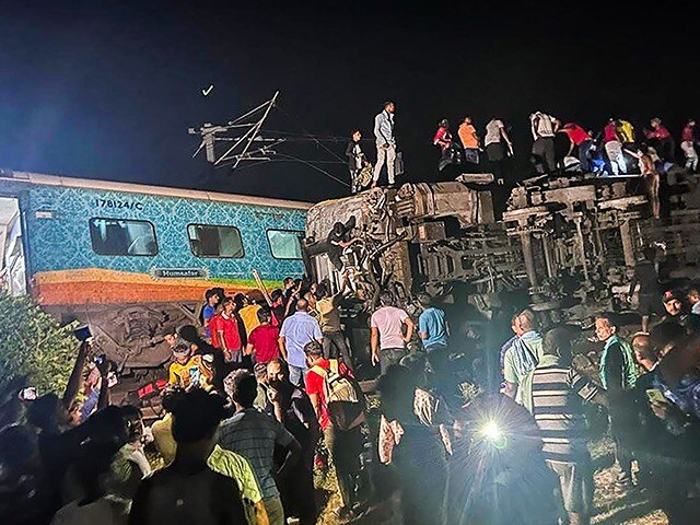 Photo : Odisha Train Accident: 233 यात्रियों की मौत, 900 से ज़्यादा घायल, जारी है राहत-बचाव कार्य