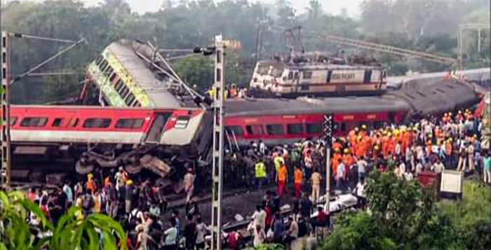 Odisha Train Accident: कितना भीषण है ओडिशा ट्रेन हादसा, आसमान से दिखा ये मंजर