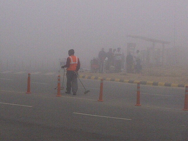 Yesterday too, a thick blanket of fog had delayed nearly 50 flights in the morning at the Delhi airport.<br/> Photo courtesy: PoojaShali|Pooja Shali