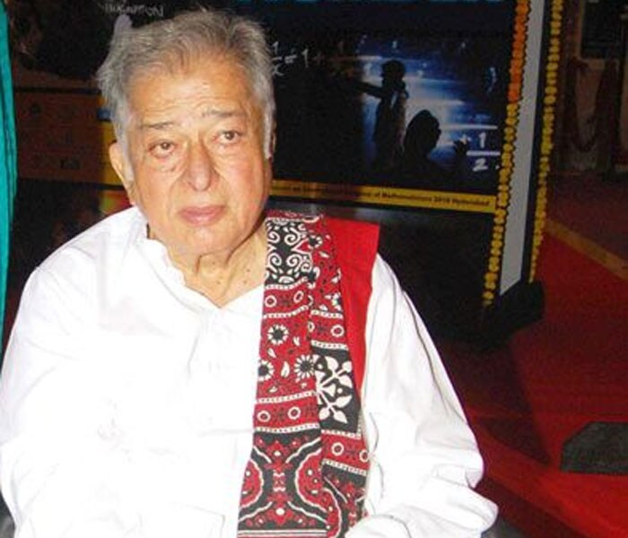 <b>Shashi Kapoor</b> <br><br>Padma Bhushan for Art - Cinema<br><br> 
Shashi Kapoor is an award-winning film actor and producer. He is remembered for many hit Hindi films, including ones he starred in with Amitabh Bachchan, such as Deewar, Do Aur Do Paanch and Namak Halaal. He has also played leading roles in a number of British films, including several Merchant Ivory productions such as Shakespeare-Wallah.<br><br><a href="http://www.ndtv.com/article/india/govt-announces-padma-awards-81520" class="fn fl"><span class="fr">List of awardees</a></span>