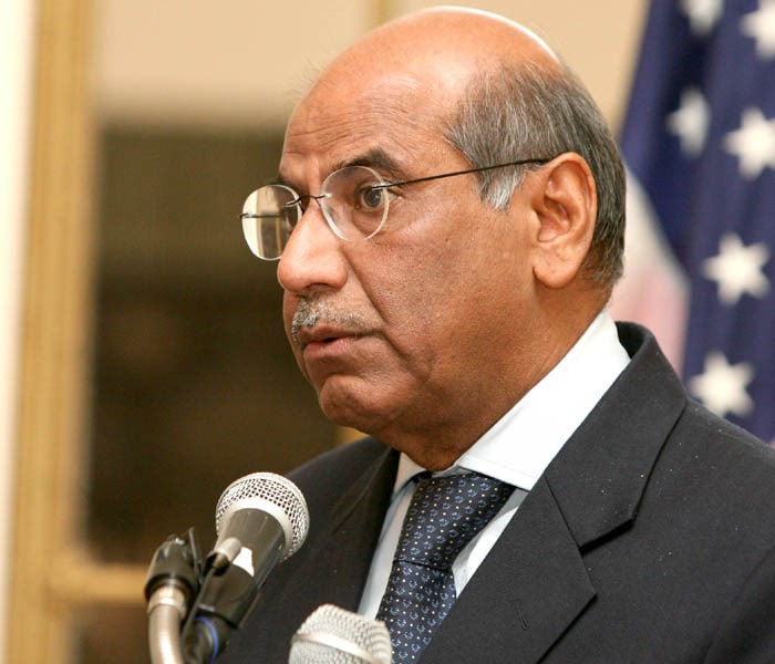 <b>Shyam Saran</b><br><br>Padma Bhushan for Civil Services<br><br> 
Shyam Saran is a 1970 batch Indian Foreign Service officer. He served as Indian Ambassador to Nepal, Indian Ambassador to Indonesia and Indian Ambassador to Myanmar, High Commissioner to Mauritius.<br><br>He was an advisor to the Prime Minister specializing in nuclear issues, as well as the Indian envoy on climate change. He quit office on 19th February 2010. He has been awarded Padma Bhushan for his contribution to Civil Services.<br><br><a href="http://www.ndtv.com/article/india/govt-announces-padma-awards-81520" class="fn fl"><span class="fr">List of awardees</a></span>
