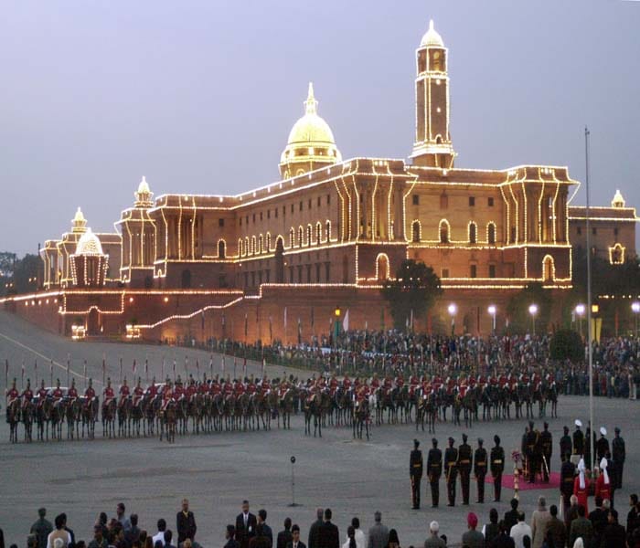 This is followed by a bugle call for retreat and the Tiranga is slowly brought down. The most visually appealing part of the show is the spectacular illumination where a thousand bulbs light up the Rashtrspati Bhawan and adjoining buildings.(AFP Photo)