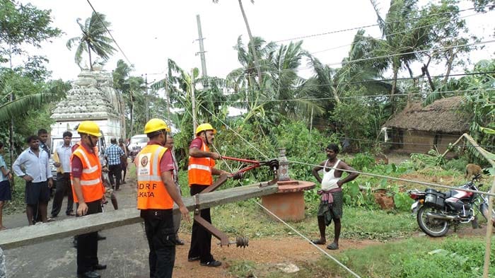 With the intensity of Cyclone Phailin subsiding, steps to restore snapped communication lines, power transmission and rebuild damaged infrastructure in coastal belt of Odisha and Andhra Pradesh started today.