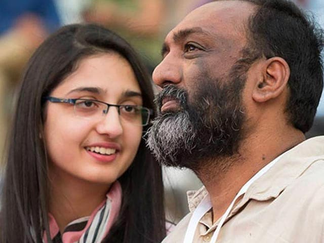 Pinkishe, A Foundation Started By Father-Daughter Duo In Delhi Is Working Towards Ending Period Poverty In India