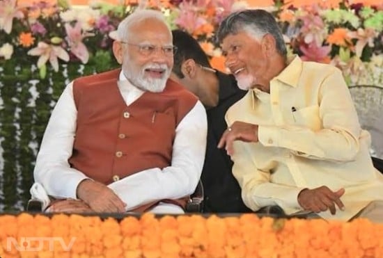आंध्र प्रदेश के मुख्यमंत्री चंद्रबाबू नायडू ने पीएम मोदी को खास अंदाज में बर्थडे विश कर एक्स पर लिखा," 
हम सचमुच भाग्यशाली हैं कि हमें सही समय पर सही नेता मिला, जो स्पष्टता और दृढ़ संकल्प के साथ हमारे राष्ट्र का मार्गदर्शन कर रहा है."