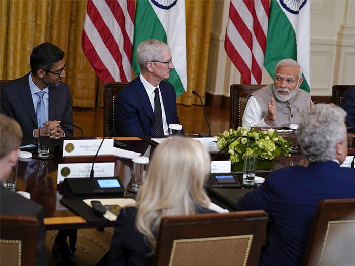 व्हाइट हाउस में पीएम मोदी ने की अमेरिकी और भारतीय कंपनियों के सीईओ के साथ बैठक