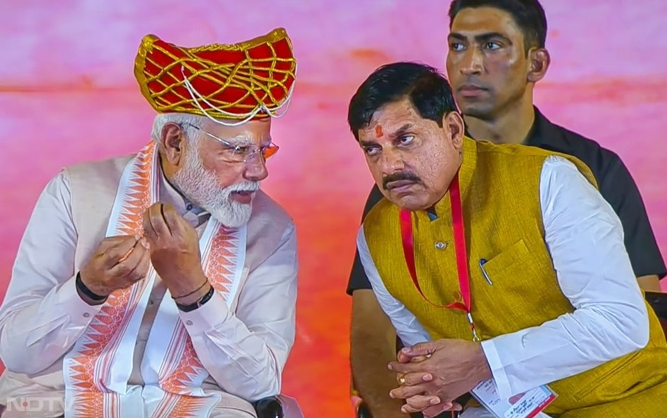 पीएम ने कहा,  हमारी सरकार ‘नागरिक देवो भव' के मंत्र पर काम कर रही है, जो अहिल्याबाई होल्कर का दर्शन था.