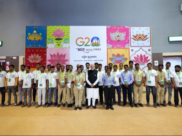 पीएम मोदी ने किया भारत मंडपम में 'क्राफ्ट बाजार' प्रदर्शनी का दौरा