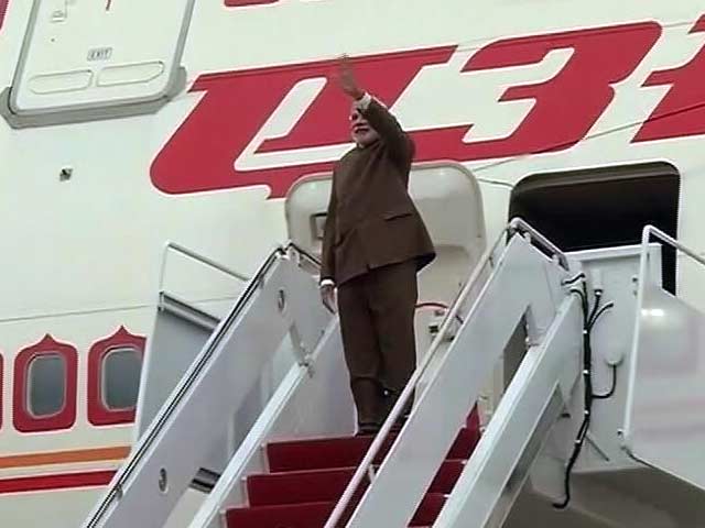 PM Modi Meets President Obama Over Dinner in Washington