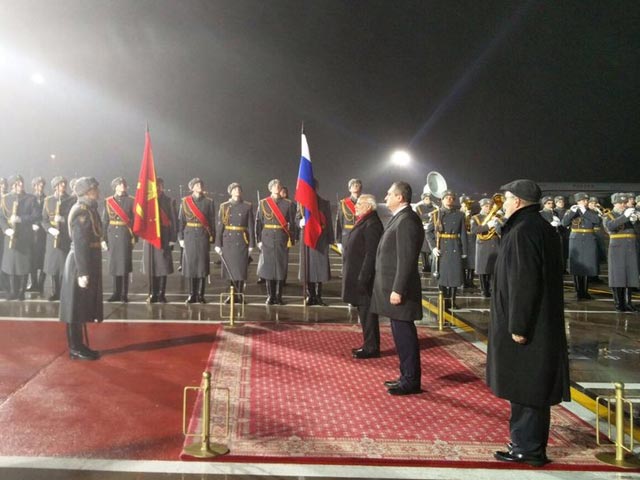 रूस के दो दिवसीय दौरे पर प्रधानमंत्री नरेंद्र मोदी, देखिए तस्वीरें