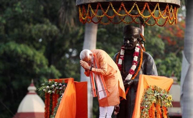 In Pics: Sea Of Saffron Greets PM Modi During Varanasi Roadshow