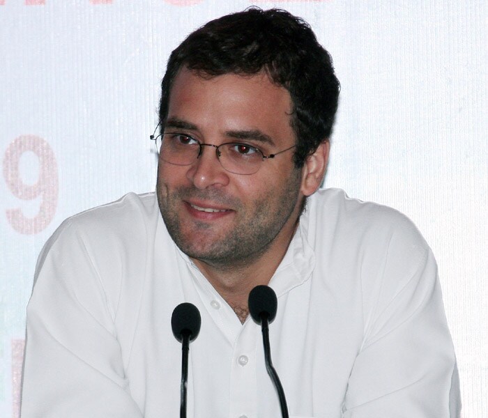 A prince with a purpose. The blue-eyed boy of Indian Politics currently wooing the younger aam aadmi.<br><br>So what song should Rahul sing?<br><br><a class="fn fl fa fs12" href="http://www.ndtv.com/convergence/ndtv/new/forums/readforum.aspx?trdid=3174"  target="_blank">Which song should this politico sing?</a>