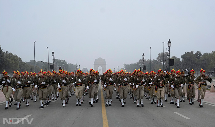 उन्होंने बताया कि गणतंत्र दिवस परेड में 135 हेड कांस्टेबलों वाला यह बैंड "दिल्ली पुलिस गाना" बजाएगा. फोटो: पीटीआई