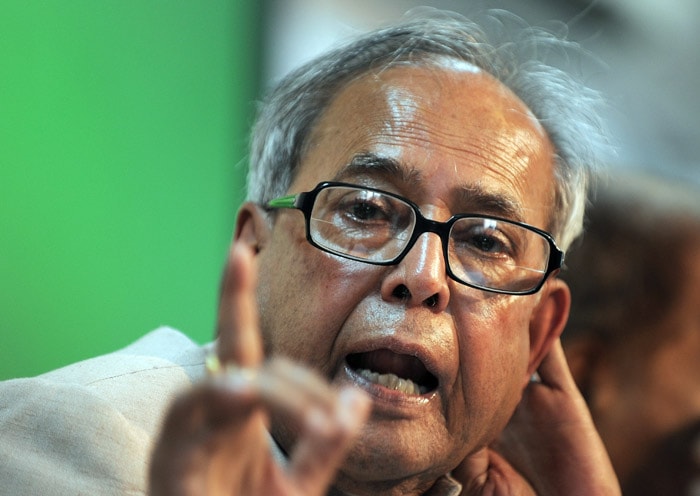 <b>PRANAB MUKHERJEE:</b>  A Congress veteran, Union Finance Minister and the UPA's ace trouble-shooter.<br><br><b>STRENGTH: </b><br><br>He is an astute politician and a brilliant administrator. Being a key government and party negotiator, he has friends across the political spectrum. Even the Opposition may not oppose him.<br><br><b>WEAKNESS: </b><br><br>His strength is his only weakness. If he is elevated to the Rashtrapati Bhavan, the Congress will be deprived of the one and only trouble-shooter.