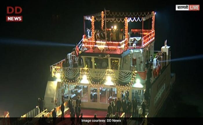 PM Modi Arrives At UP"s Varanasi Ghat For Ganga Aarti