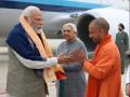 Photo : PM Modi Ayodhya Visit: राम की नगरी अयोध्या पहुंचे प्रधानमंत्री मोदी,  रेलवे स्टेशन और एयरपोर्ट का करेंगे उद्घाटन