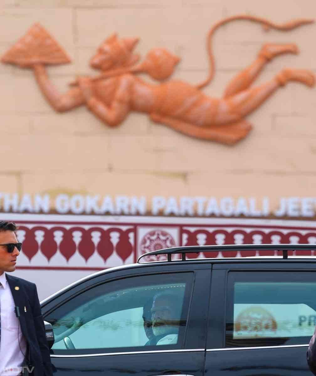 PM Modi गोवा स्थित Shree Samsthan Gokarn Partagali Jeevottam Math में.