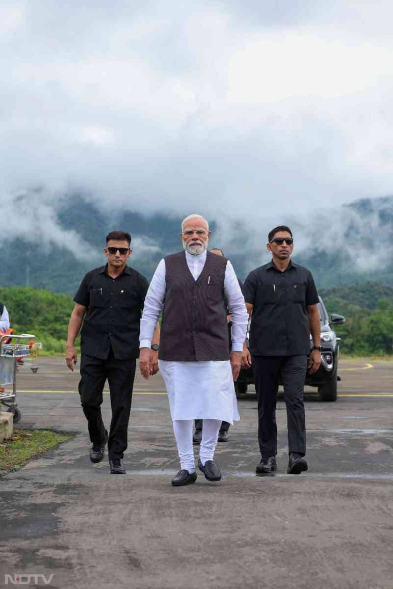 PM Modi मिजोरम के Lengpui Airport पर.