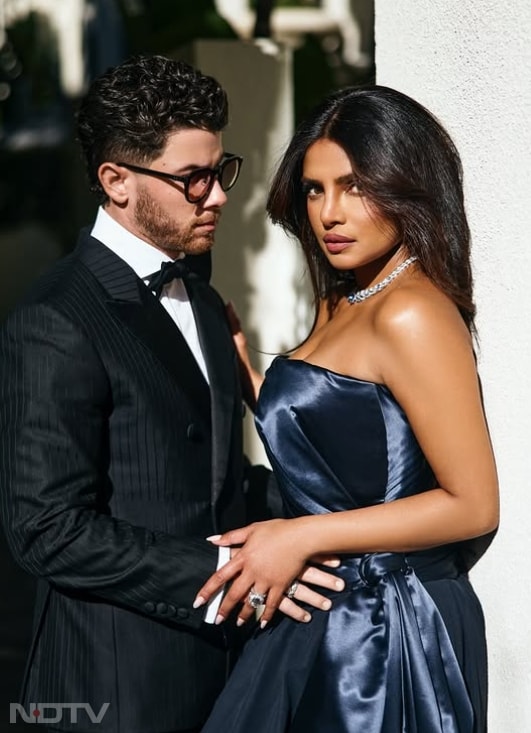 इंस्टाग्राम पर शेयर की गई इन तस्वीरों पर फैंस और सेलेब्स जमकर प्यार लुटा रहे हैं.