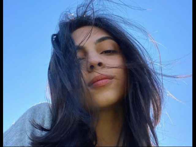 कौन है प्रियंका गांधी के बेटे की गर्लफ्रेंड अवीवा बेग? खूबसूरत फोटोज के साथ जानिए