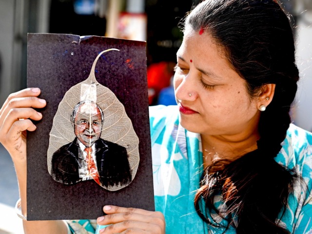 Putin India Visit Live : पीपल के पत्ते पर पुतिन.. रूस के राष्ट्रपति के लिए यूं तैयार दिल्ली, देखें तस्वीरें