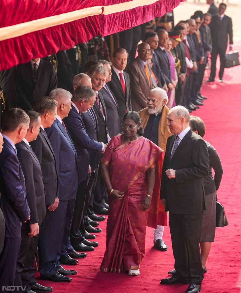 रूसी टीम से मुलाकात.