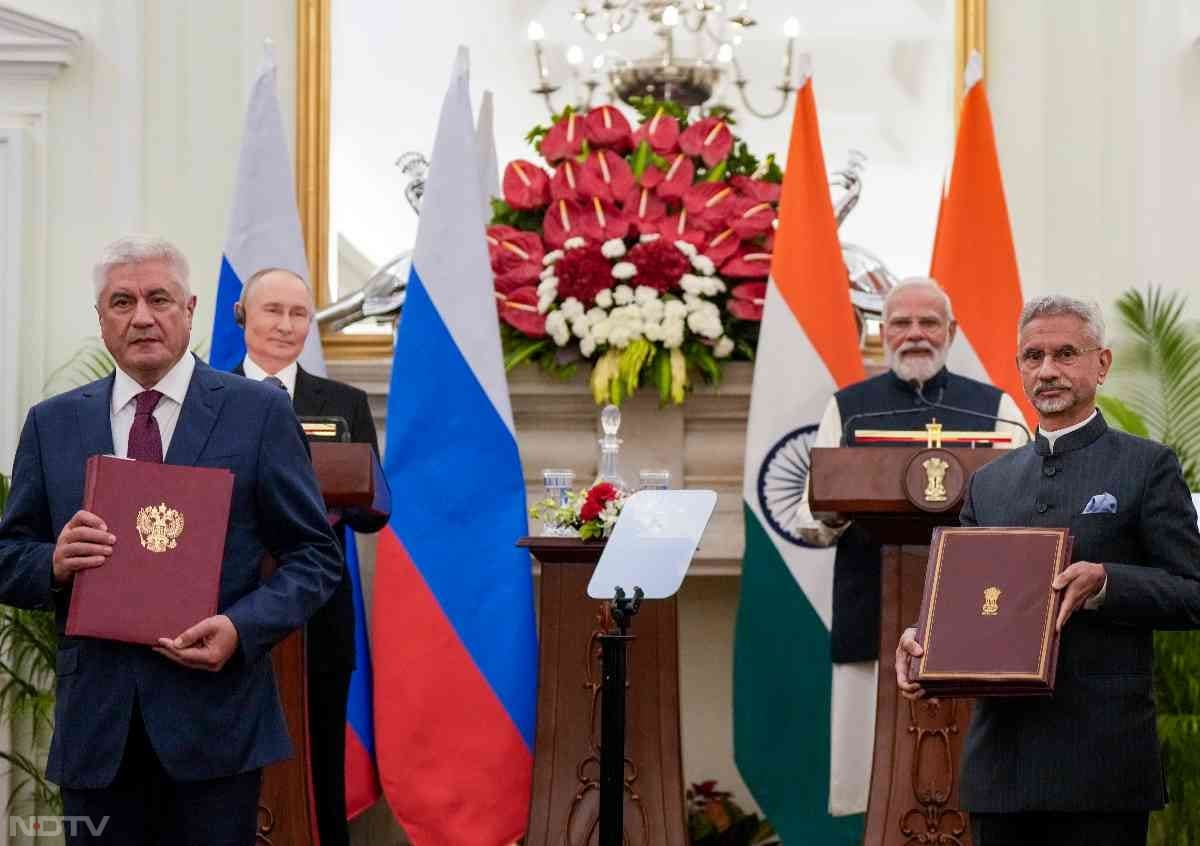 पुतिन का भारत दौरा और दोस्ती की किताब में एक नया अध्याय जुड़ गया.