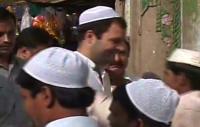 Rahul waited patiently for the <i>namaz</i> to get over.(NDTV Photo)