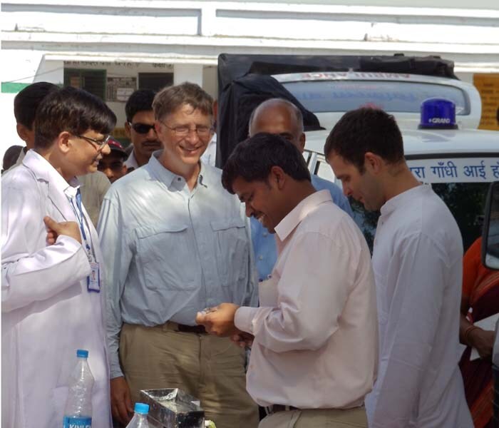Bill Gates visits Amethi with Rahul Gandhi