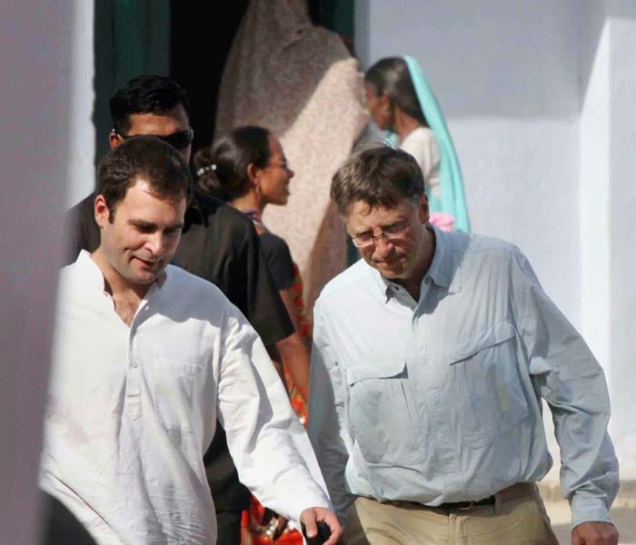 Bill Gates visits Amethi with Rahul Gandhi