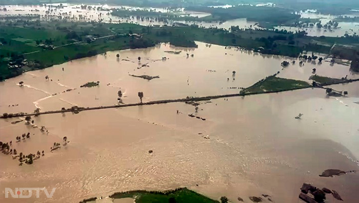 हिमाचल प्रदेश में बारिश ने मचाई तबाही, 74 लोगों की मौत, 16 लापता