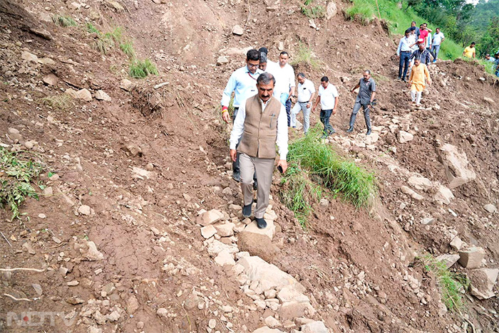 हिमाचल प्रदेश में बारिश ने मचाई तबाही, 74 लोगों की मौत, 16 लापता