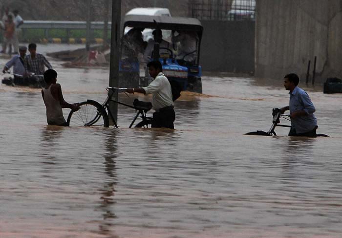 Delhi rains: T3 flooded