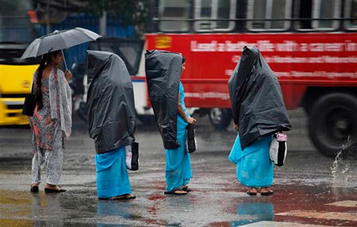 The Met department has forecast heavy to very heavy rainfall in Hyderabad and neighbouring Ranga Reddy district over the next two days.