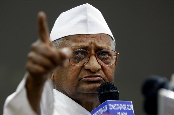 Anna Hazare arrested, sent to Tihar