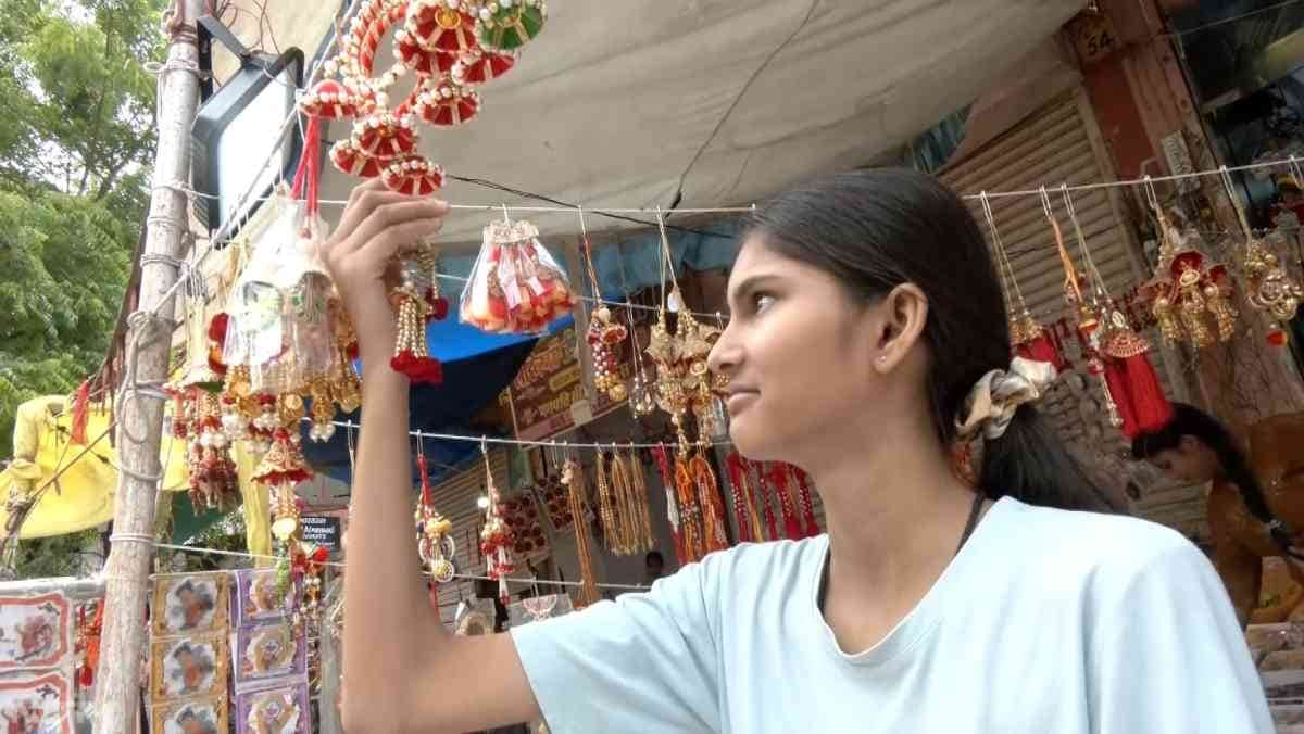 पिछले साल रक्षाबंधन पर राजस्थान में करीब 7 लाख बहनों ने मुफ्त में रोडवेज बसों पर यात्रा की थीं.